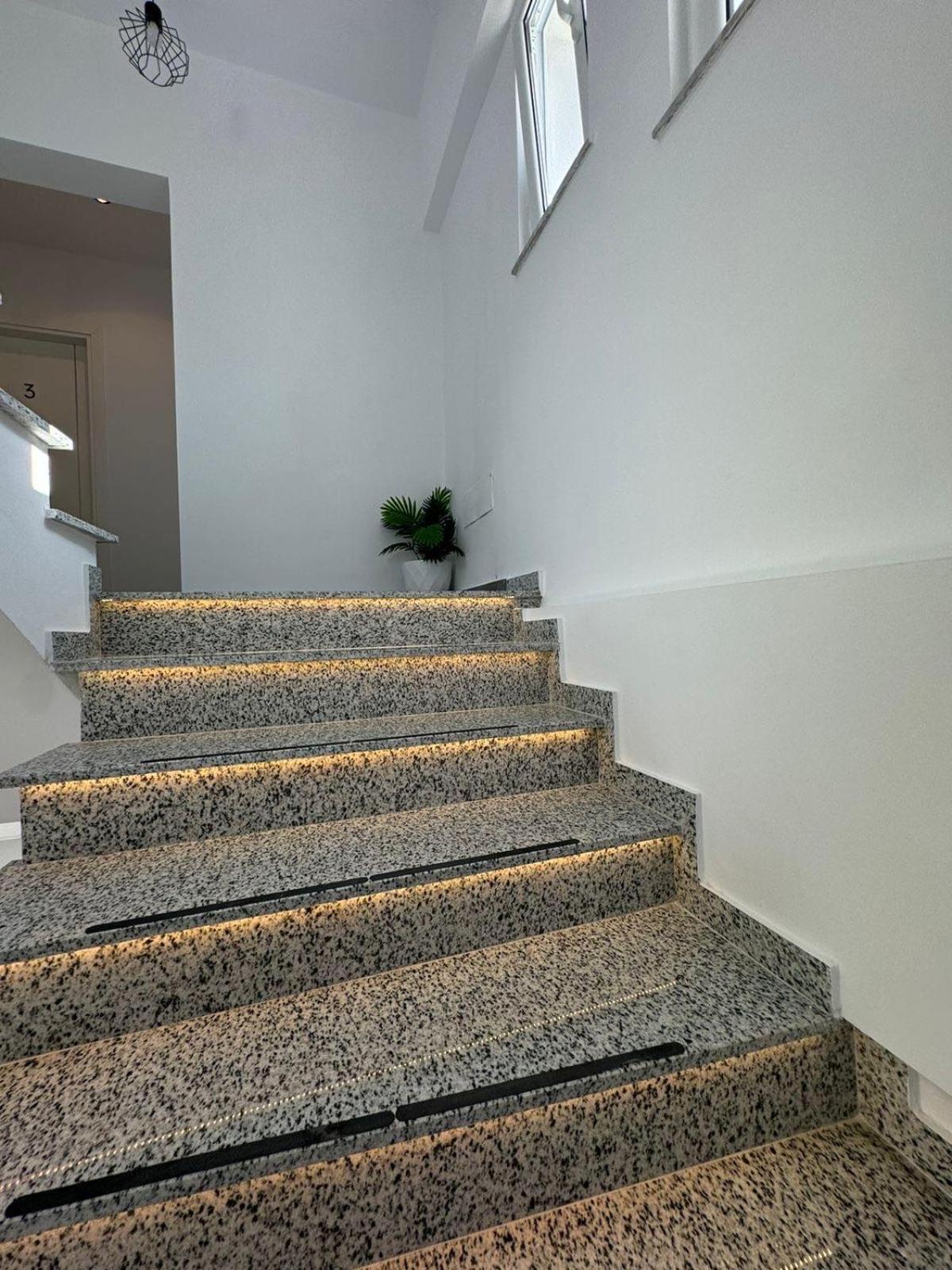Noya Suites Sr Saranda Dış mekan fotoğraf